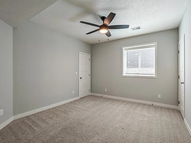 22231 W 121st St — Photo 35