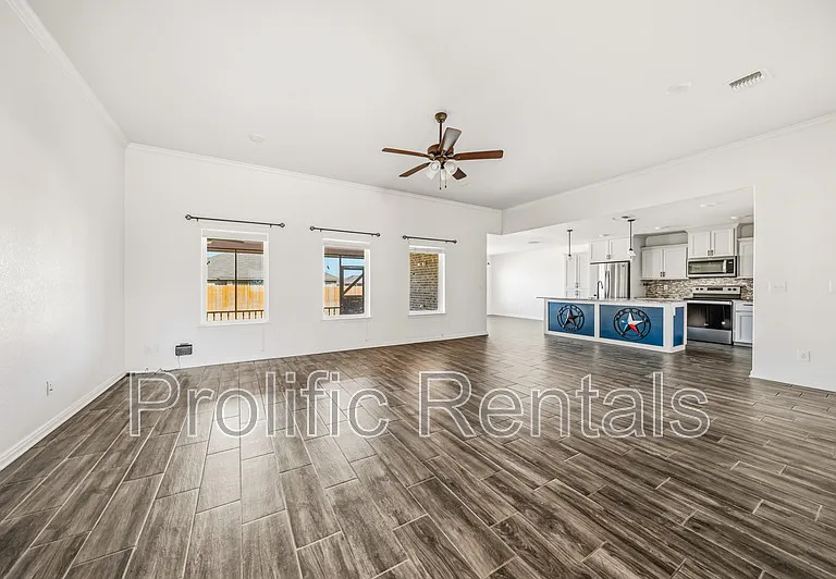 5301 Primavera Ln — Photo 10