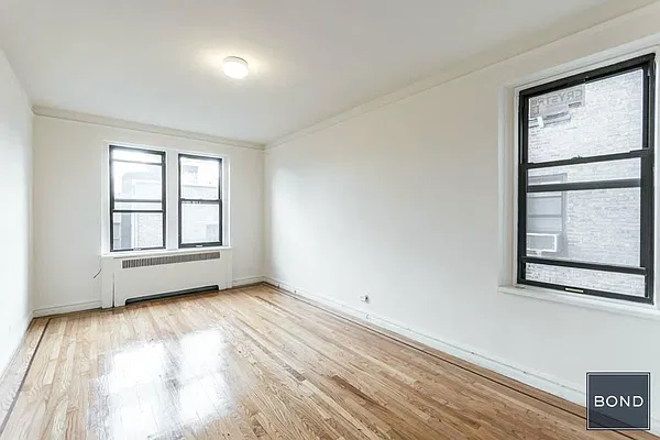 Rented by Bond New York | media 9