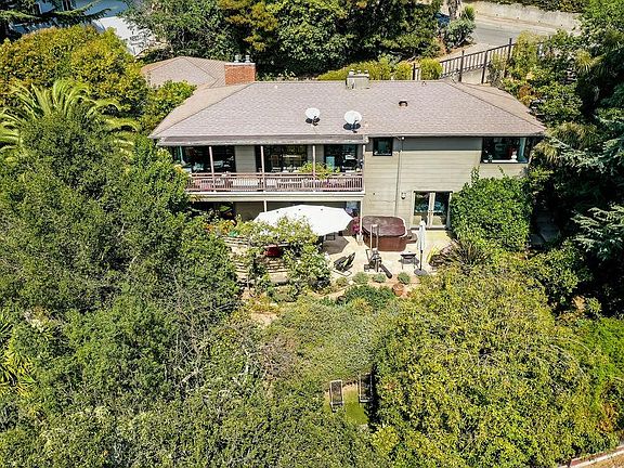 Ariel view of the rear