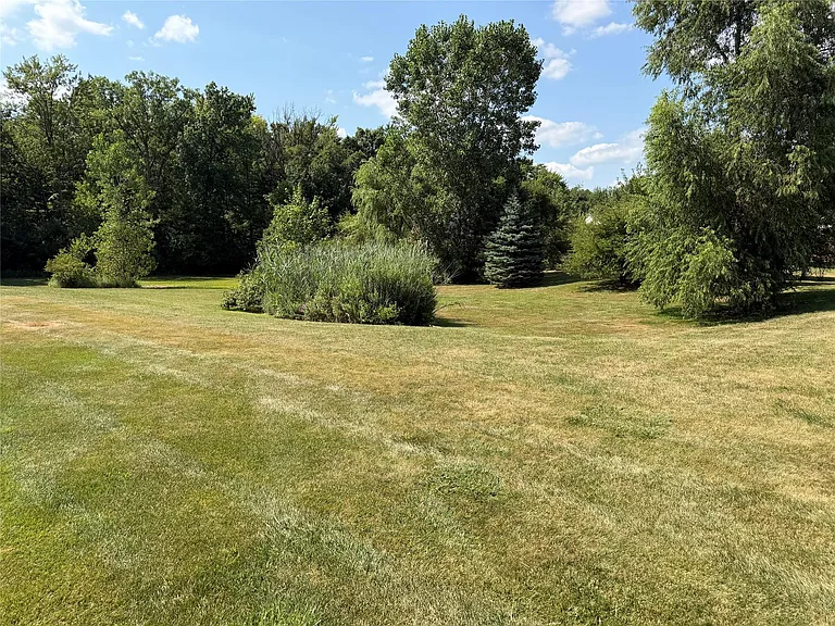 523 Brookfield Dr #81 — Photo 32