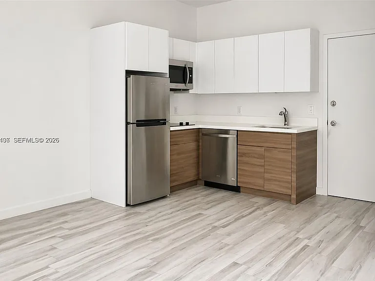 1560 Meridian Ave #206 — Photo 1