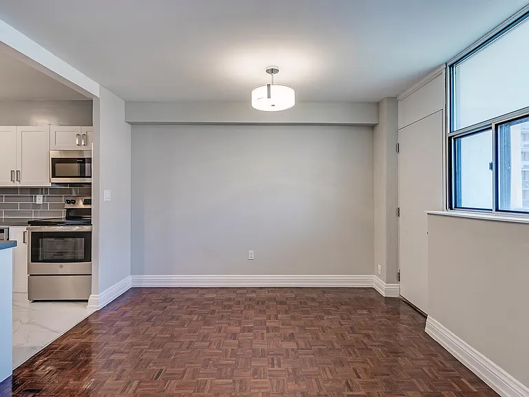 10 Macey Ave — Photo 32