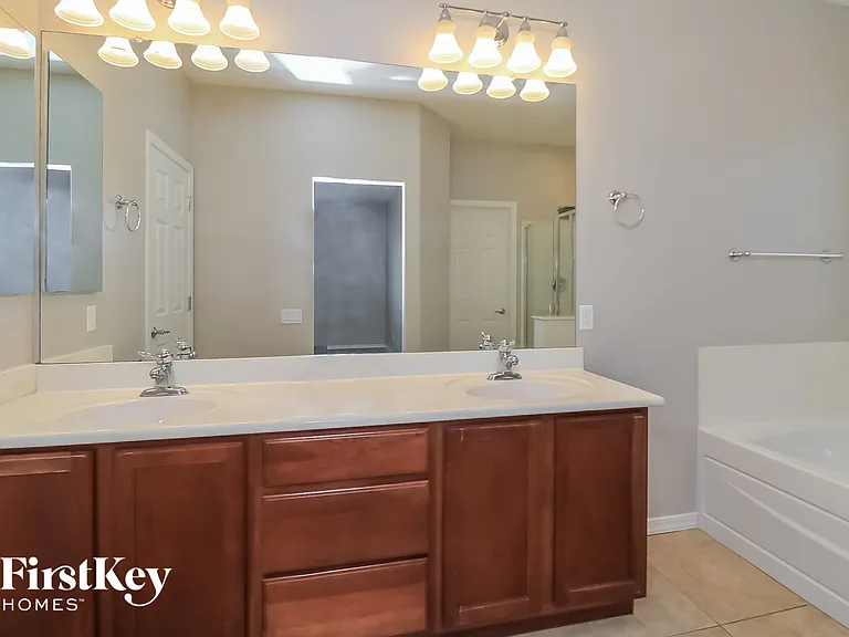 11144 E Sutter Ave — Photo 11