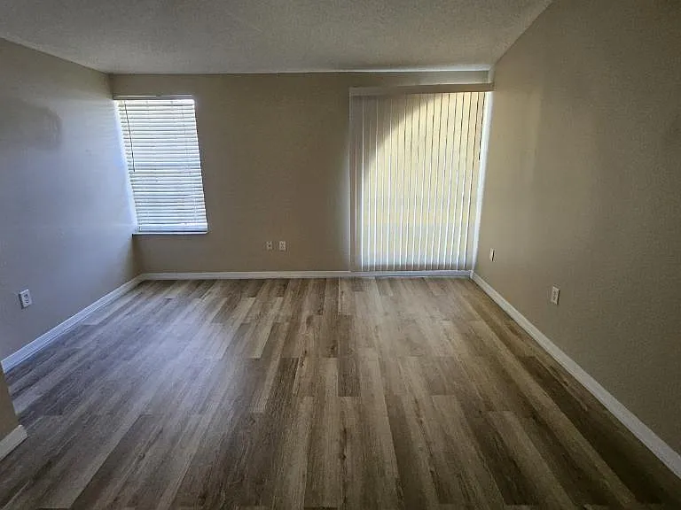 1633 Windsor Oak Ct — Photo 8