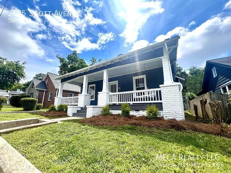 2125 Scott Ave — Photo 2