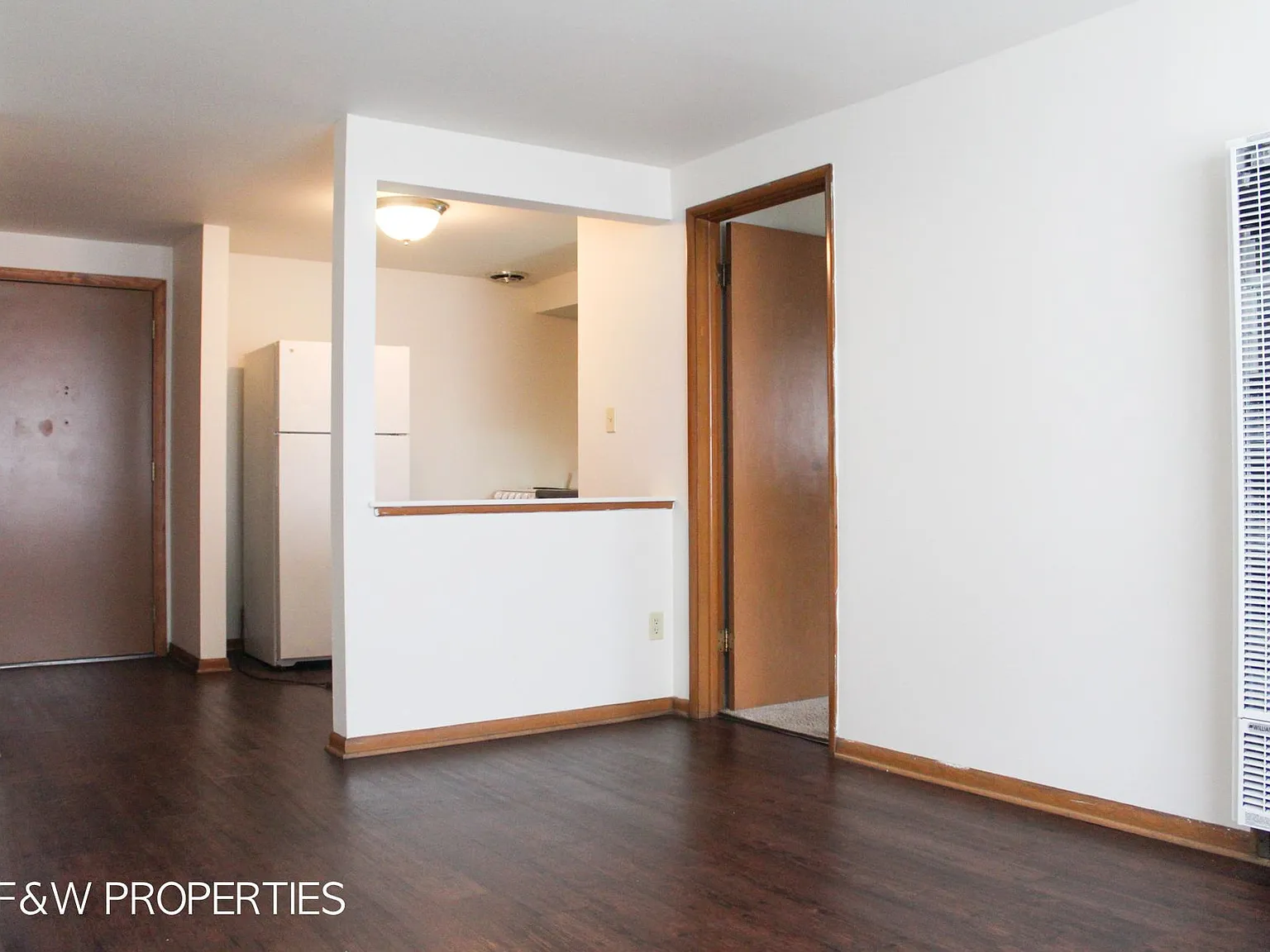 1075 Bryden Road — Photo 3