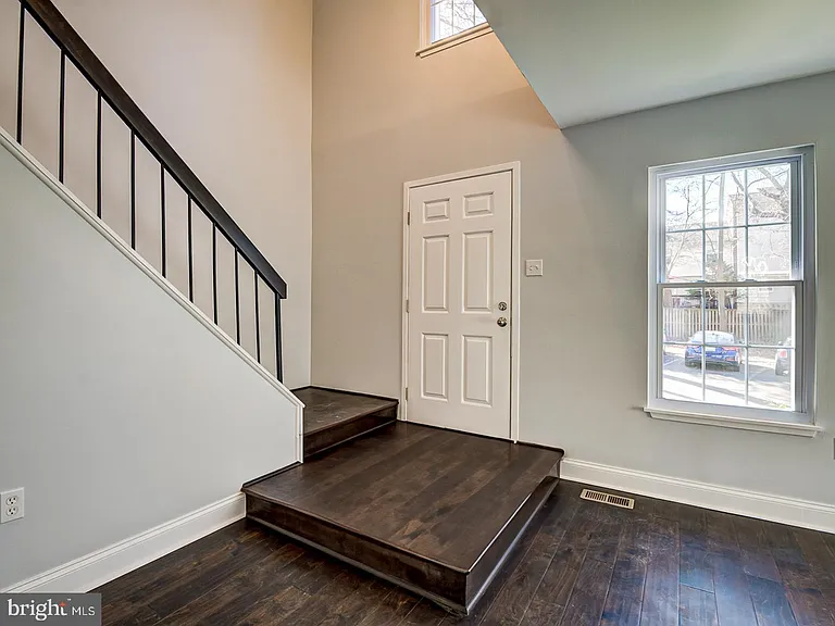 5 Climbing Ivy Ct — Photo 7