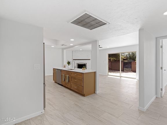 3rd image of 9056 E Calle Norlo