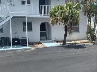 4900 Biscayne Dr APT 6, Naples, FL 34112