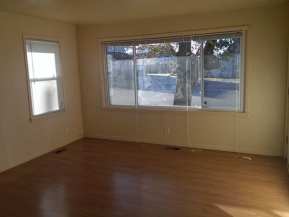 Large windows for great natural light