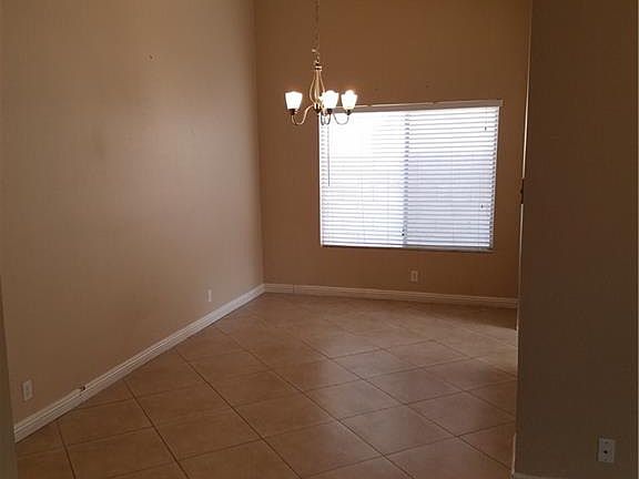 4th image of 918 High Plains Dr