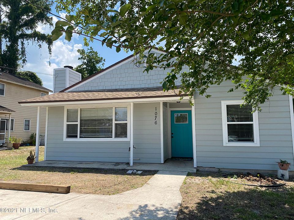 1076 Hibiscus St
