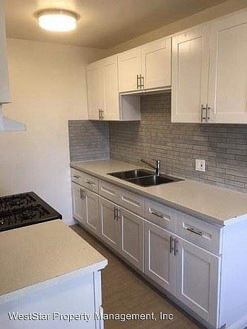 2nd image of 1465 Henderson Ave APT 5