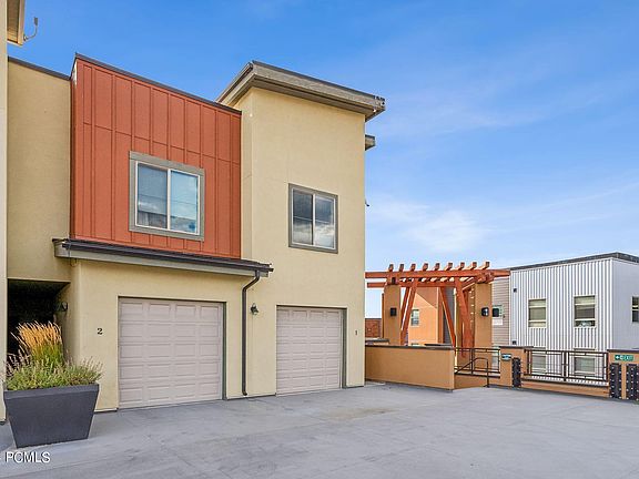 2nd image of 6169 Park Ln S #1