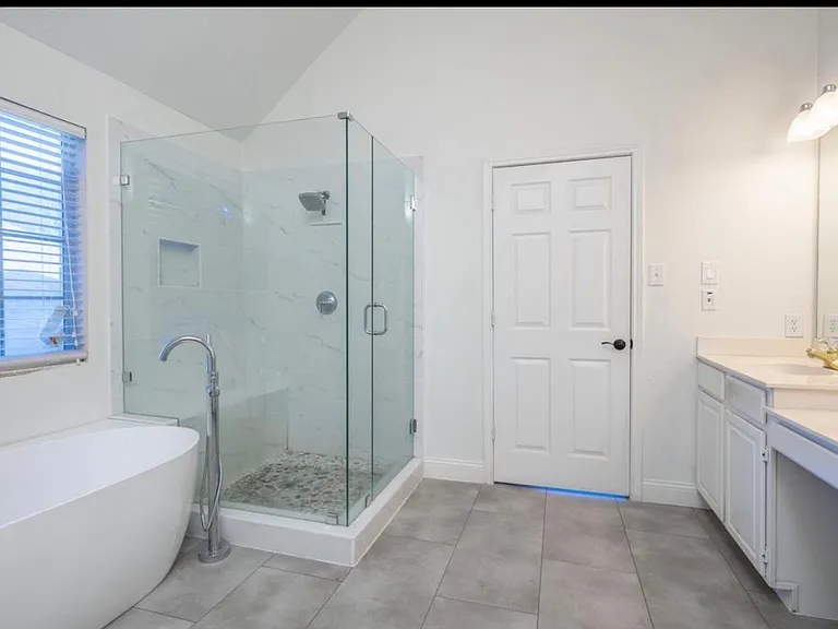 2707 Whitby Ln — Photo 13