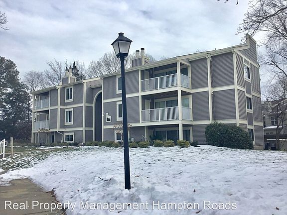 4th image of 1012 Autumn Woods Ln APT 112