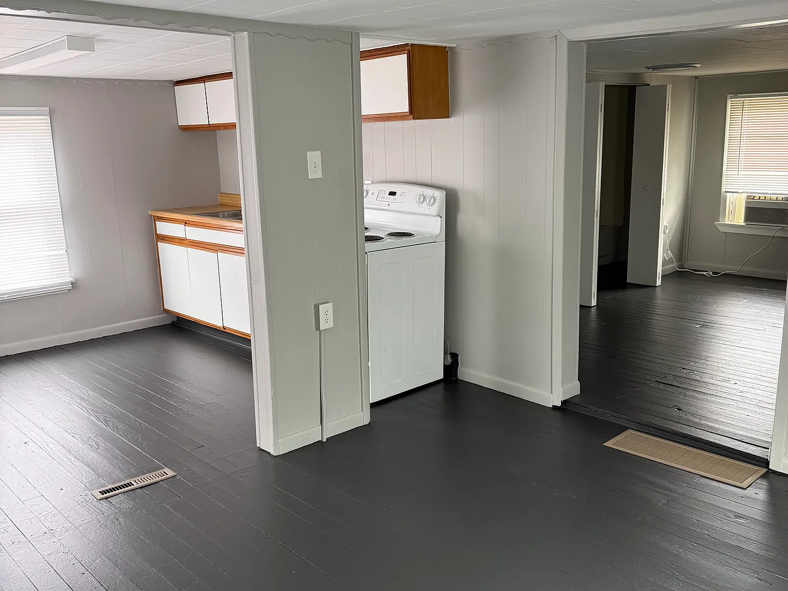 1 bed, $700 — Photo 3