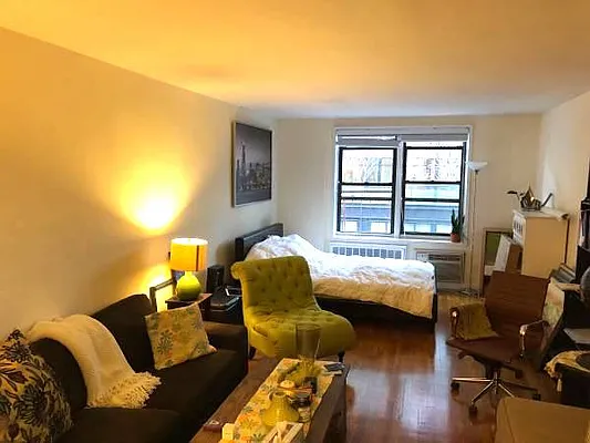 Rented by Meraki Realty LLC | media 8