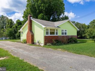 1063 W Park Ave, Vineland, NJ 08360