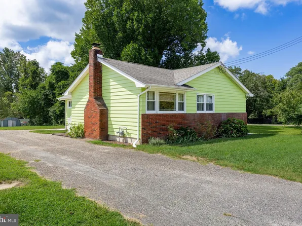 1063 W Park Ave, Vineland, NJ 08360