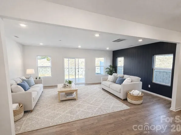 1365 Eagle Claw Dr, Kannapolis, NC 28083