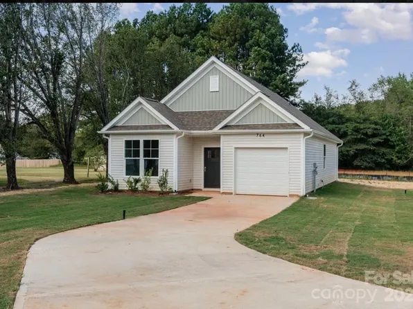 704 Brown St, Lexington, NC 27292