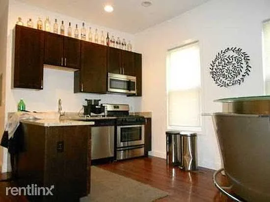 4 bed, $4,900 — Photo 2