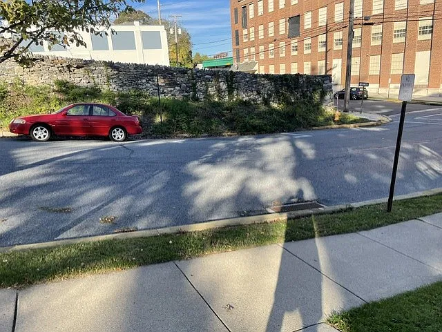 2 bed, $1,425 — Photo 2