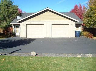 2723 SW Salmon Ave, Redmond, OR 97756