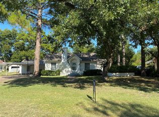 911 Plum St, Graham, TX 76450