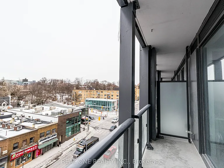 2020 Bathurst St #722 — Photo 11