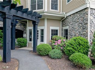 460 Heritage Rd UNIT 304, Southbury, CT 06488