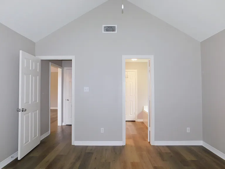 2529 John Dr — Photo 12
