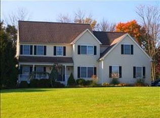 7 Mathew Dr, Annandale, NJ 08801