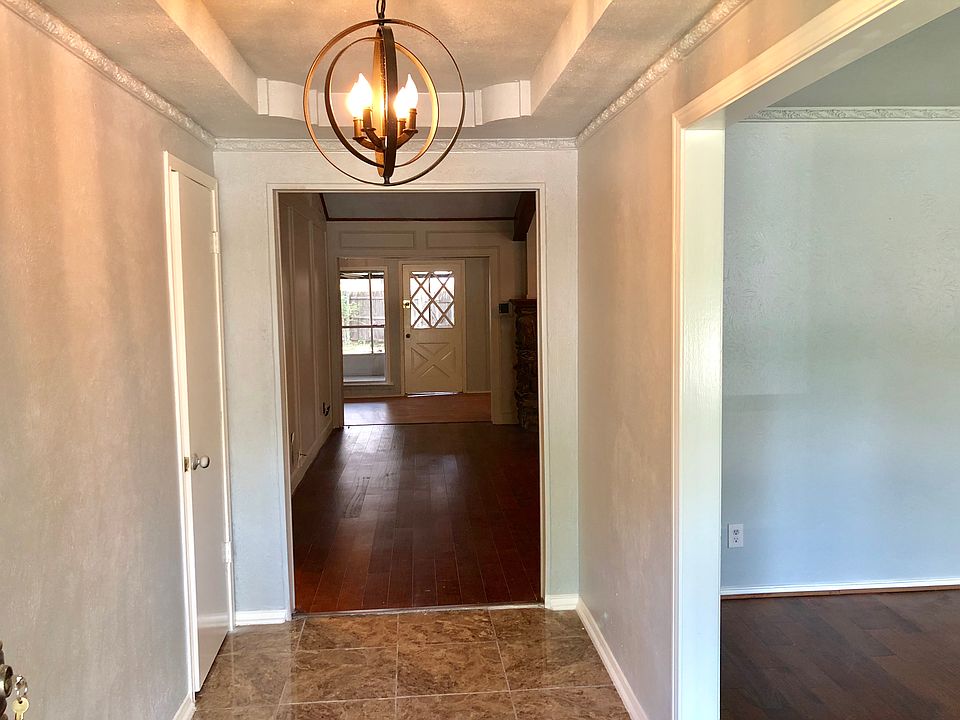 1st image of 341 Woodbrook Dr