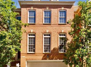 269 Murtha St, Alexandria, VA 22304