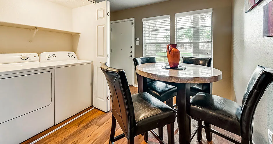 Chelsea Creek Apartment Homes — Photo 4