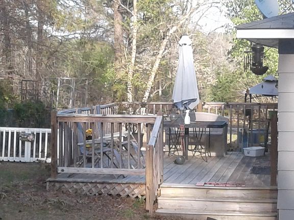 private deck near garden