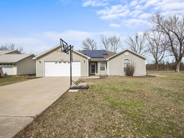 927 Lewis Cir, Siloam Springs, AR 72761