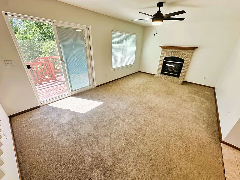10542 Holyoke Dr — Photo 8