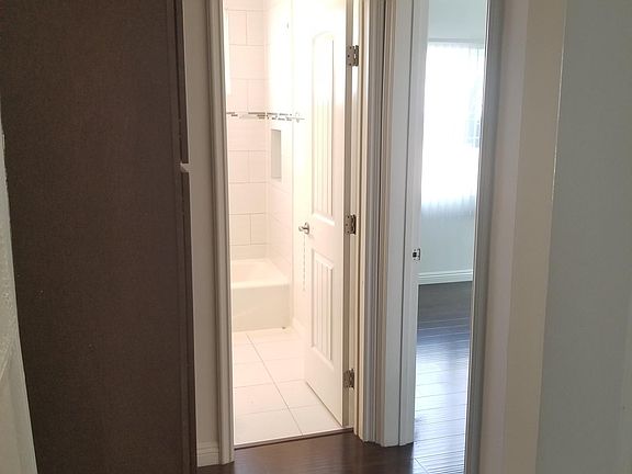 5th image of 628 N Harvard Blvd