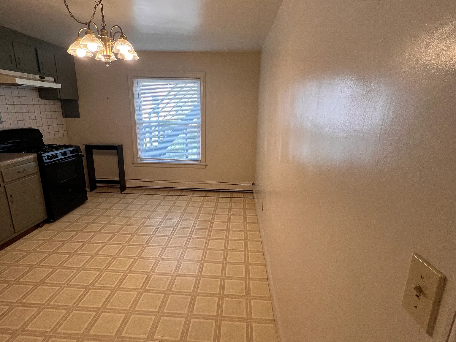 2 bed, 1.5 bath, $1,650 — Photo 4