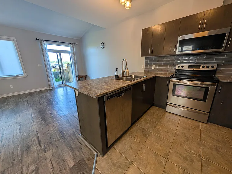 127 Simurda Ct #HOUSE — Photo 3