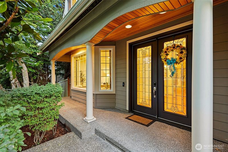 3rd image of 14809 NE 63rd Court
