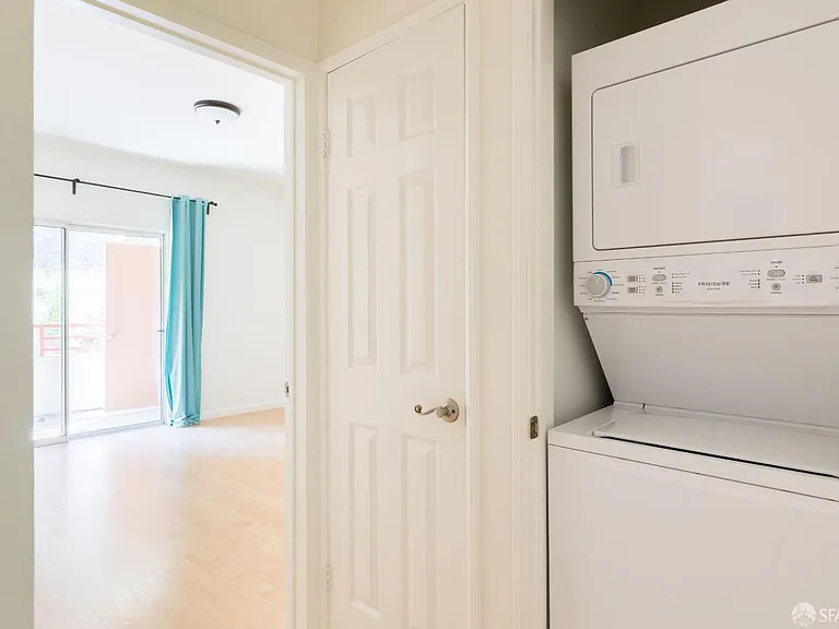 240 Caldecott Ln #108 — Photo 13