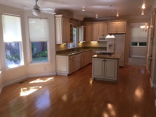 4 bed, 2135 sqft, $8,800 — Photo 4