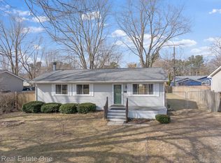 417 Haze St, Pinckney, MI 48169