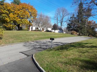 10 Sunset Dr, Armonk, NY 10504