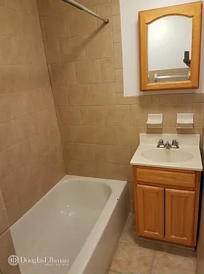 Rented by REMAX Elite | media 20